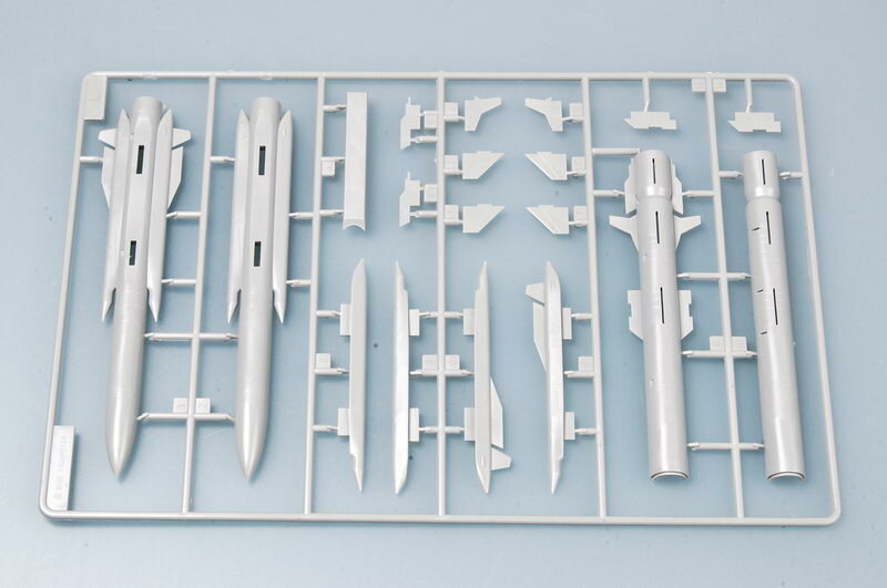 Trumpeter 03301 Russian Aircraft Weapon 1/32