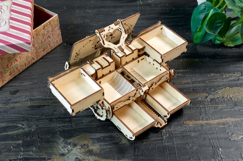 UGears Antiek Kistje