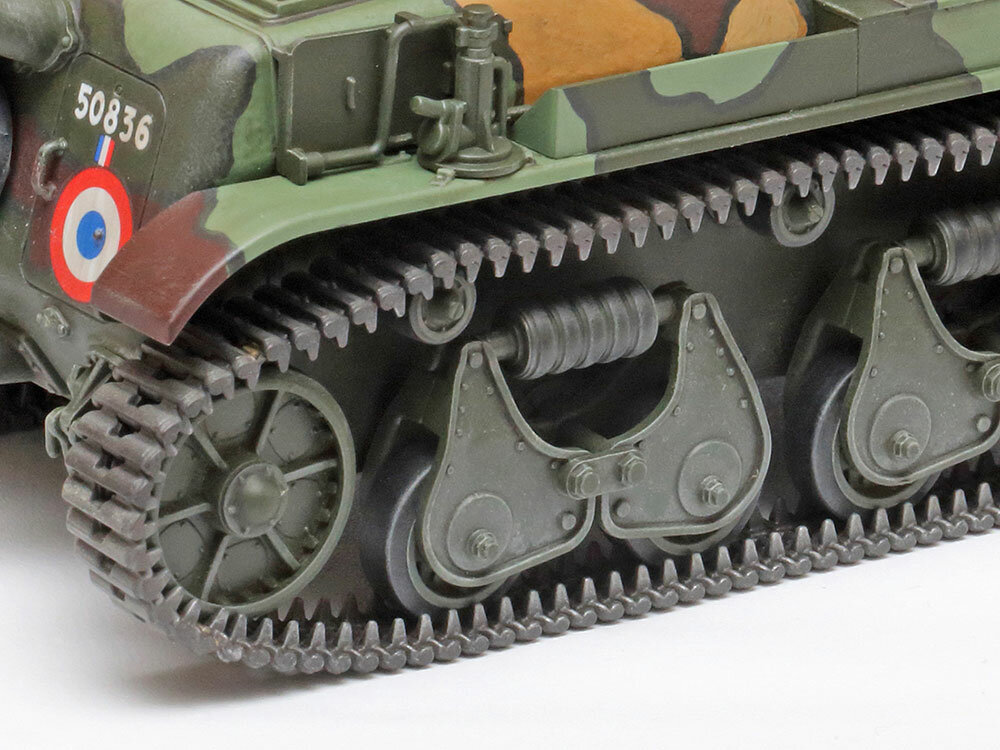 Tamiya 35373 R35 French Light Tank 1/35