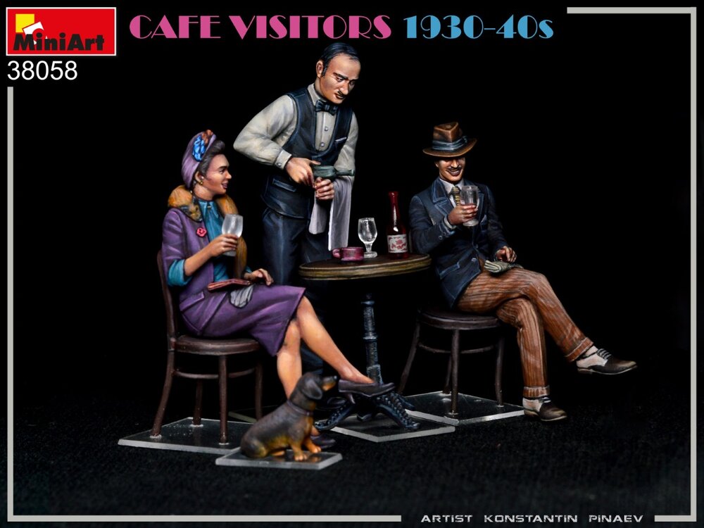 MiniArt 38058 Cafe Visitors 1:35