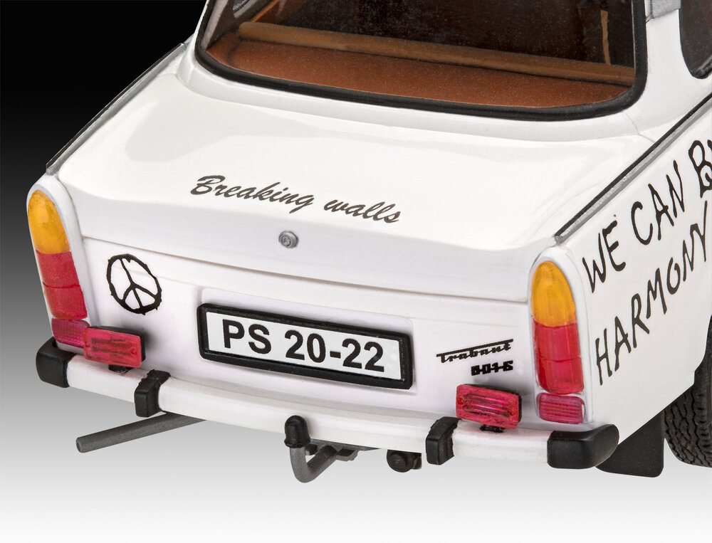 Revell 07713 Trabant 601S &quot;Builder&#039;s Choice&quot; 1:24