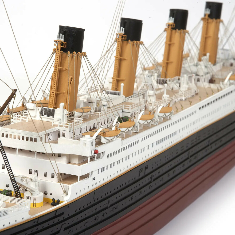 Occre 14009 RMS Titanic 1:300