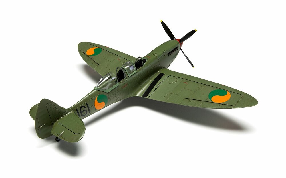 Airfix 05143 Supermarine Spitfire Tr.9 1/48