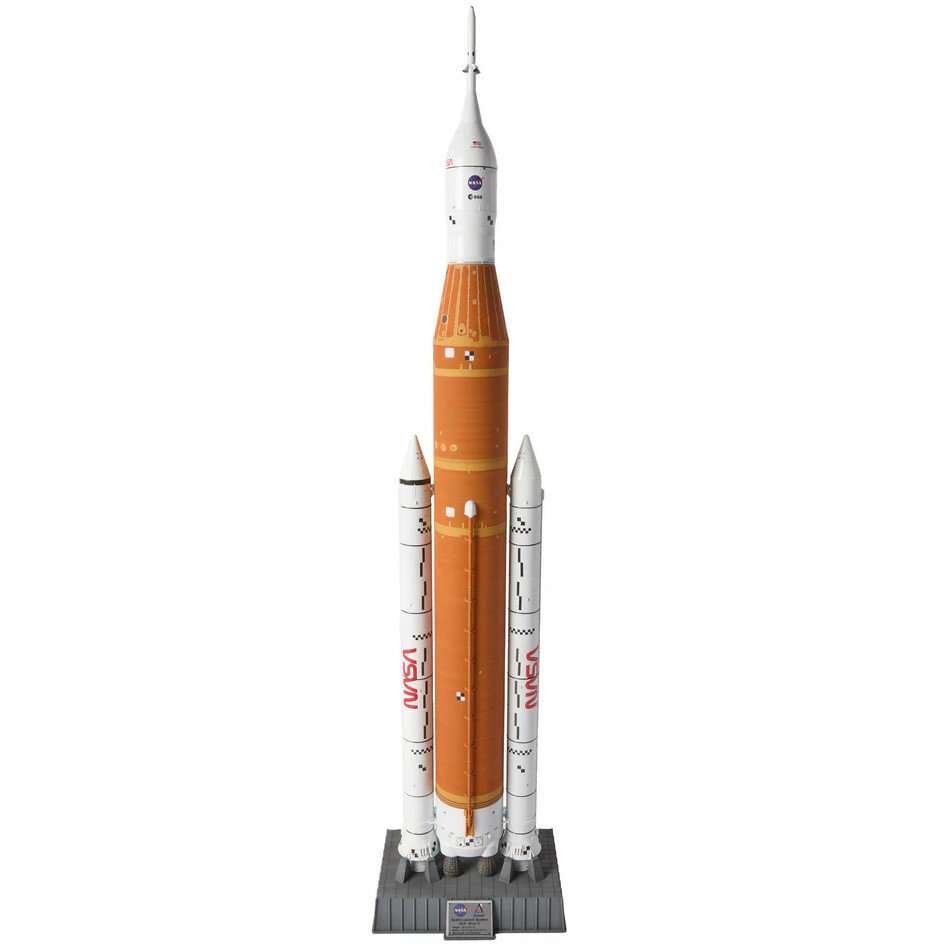 Revell 03760 NASA Artemis Space Launch System 1/144