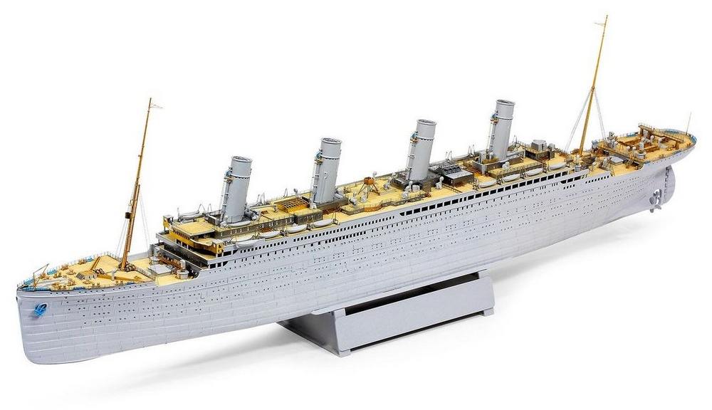 Revell 05243 Titanic Platinum Edition 1/400