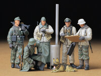 Tamiya German Soldiers at Field Briefing 1:35 #35212