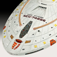 Revell 04992 U.S.S. Voyager 1:670