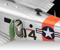 Revell 03811 Beechcraft Model 18 1:48