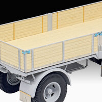 Revell 07580 B&uuml;ssing 8000 S 13 mit Trailer 1/24