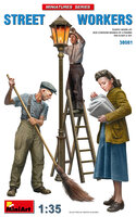 MiniArt Street Workers 1:35