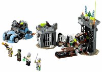 LEGO 9466 The Crazy Scientist &amp; His Monster