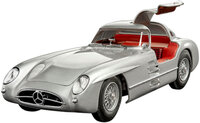 Revell 05633 Gift Set Mercedes-Benz 300 SLR 70th Anniversary 1/24