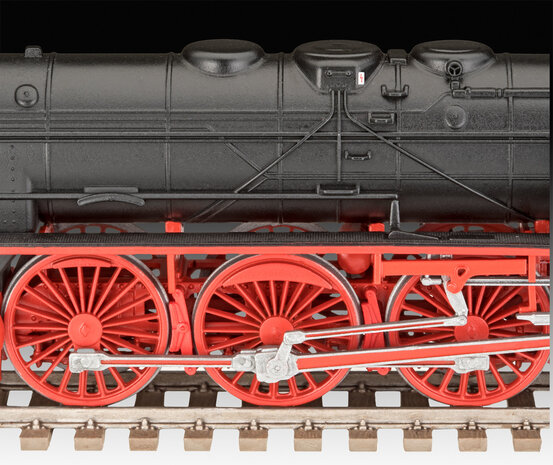 Revell 02172 Express locomotive BR01 with tender 2'2' T32 1:87