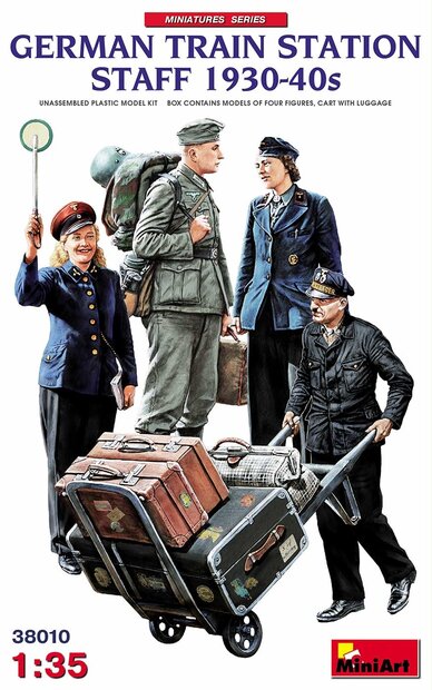 MiniArt German Train Station Staff 1930-40s 1:35 #38010