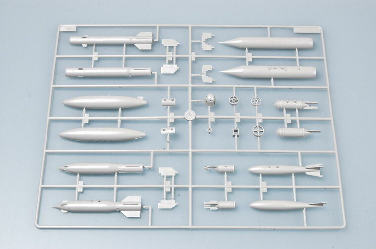 Trumpeter 03301 Russian Aircraft Weapon 1/32