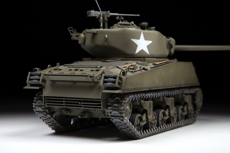 Zvezda 3676 US medium tank M4A3 (76) W &quot;SHERMAN&quot; 1/35