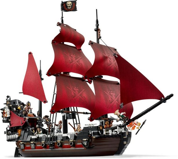 LEGO 4195 Queen Anne&rsquo;s Revenge