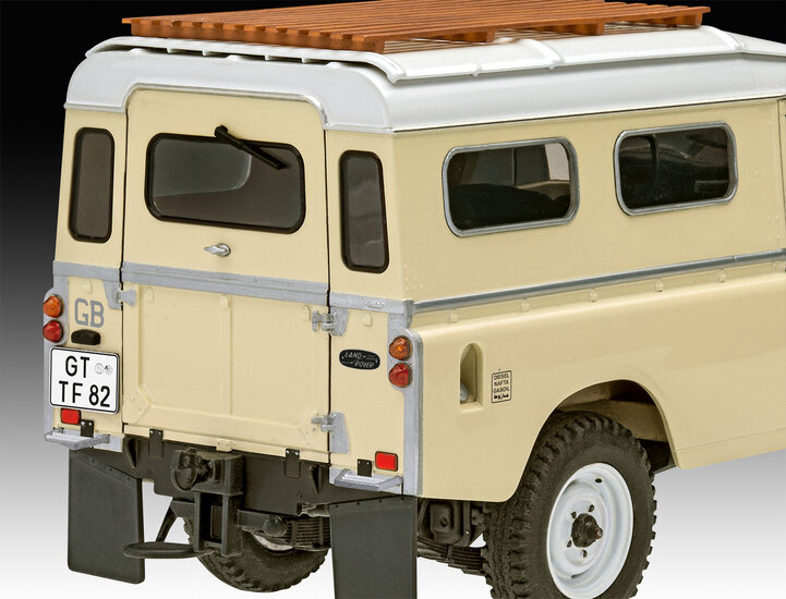 Revell 07056 Land Rover Series III LWB 1:24