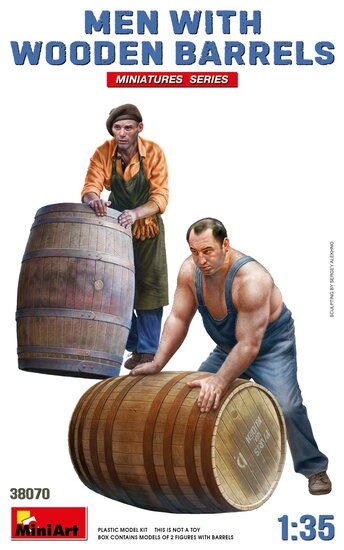 MiniArt 38070 Men with Wooden Barrels 1:35