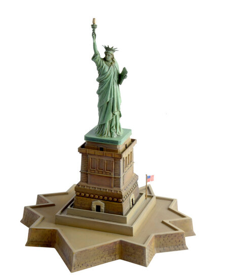 Italeri Statue of Liberty (68002)