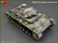 MiniArt 35221 Pz.Kpfw.III Ausf.B w/Crew 1/35