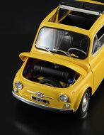 Italeri 4715 Fiat 500 F Upgraded Edition 1/12