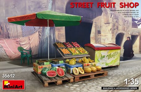 MiniArt Street Fruit Shop 1:35