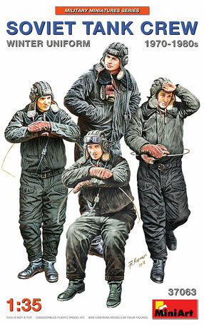 MiniArt Soviet Tank Crew 1970-1980s. Winter Uniform 1:35