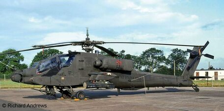Revell AH-64A Apache 1:100