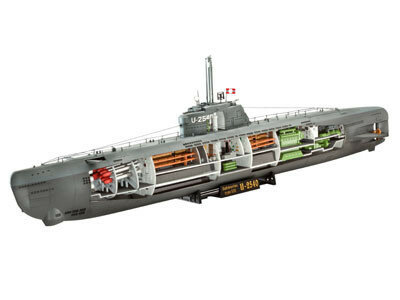 Revell German Submarine U-Boot Type XXI with Interior 1:144