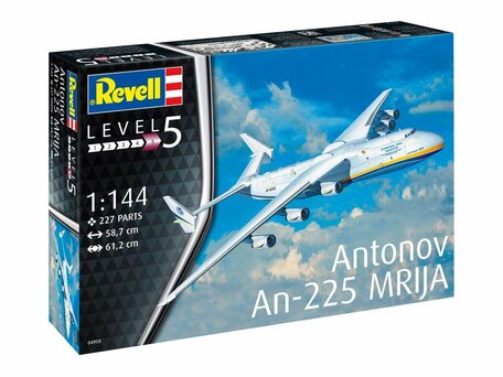 Revell Antonov AN-225 Mrija 1:144