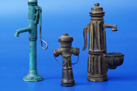 Plus Model Water Pumps 1:35 (054)